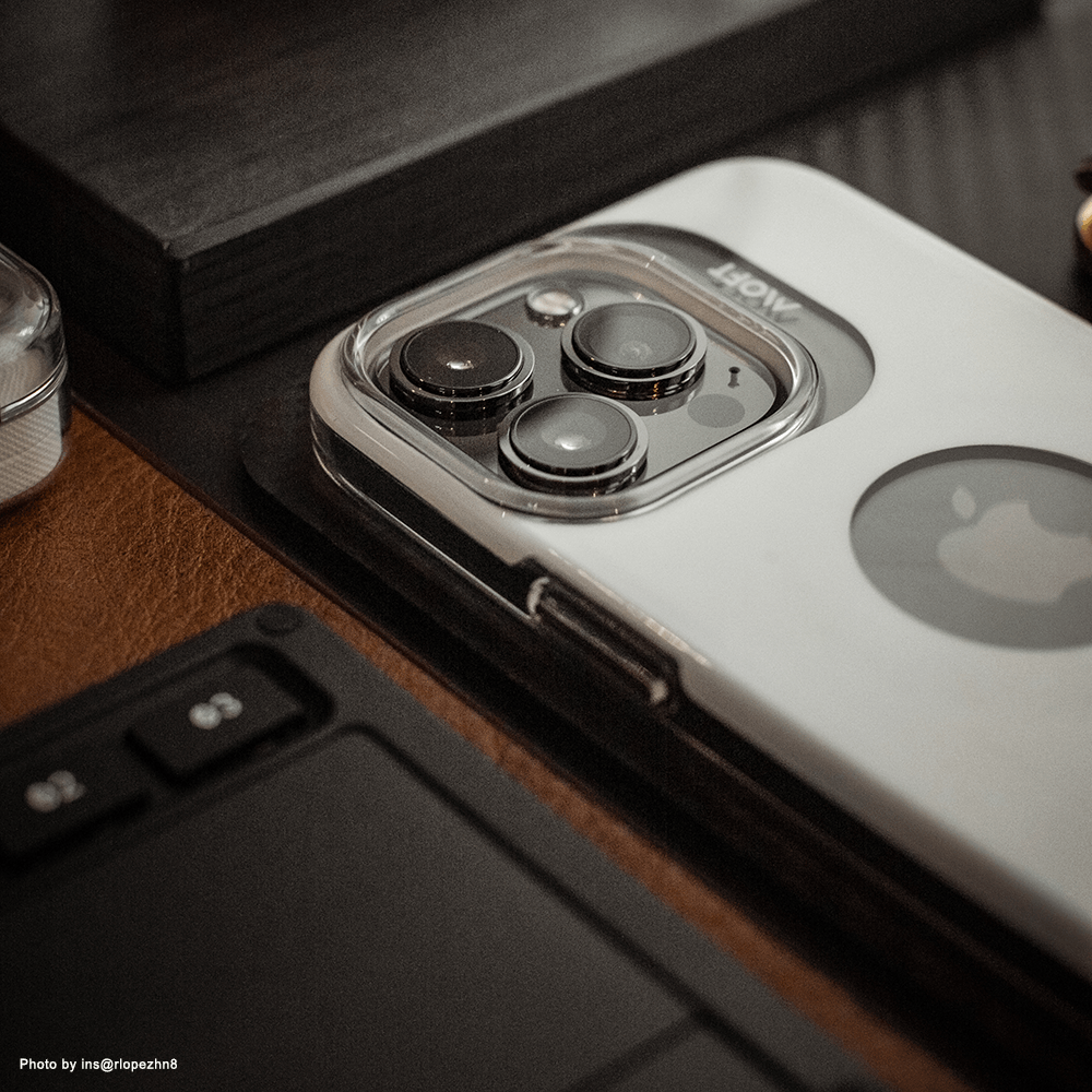 Snap Case - MagSafe-Enhanced MD011