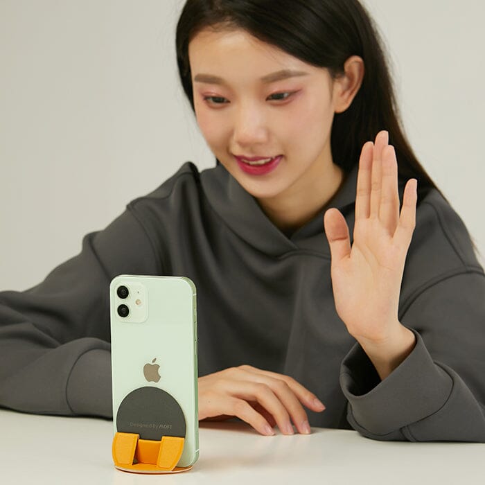 Invisible Stands MOFT